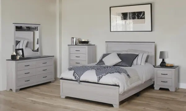 Dayton 4 Piece Queen Bedroom Set - Closeout Deal