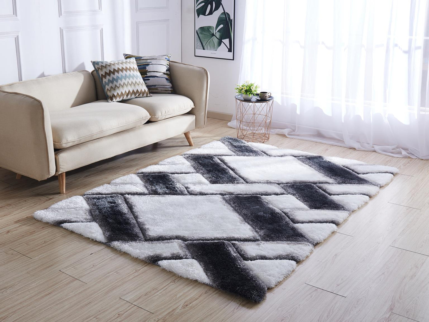 Mateos Black & White Diamond Shag Rug