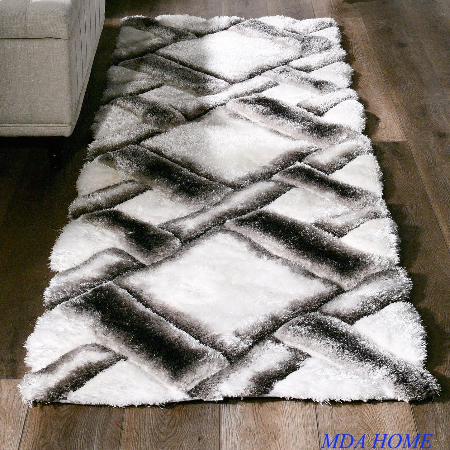Mateos Black & White Diamond Shag Rug