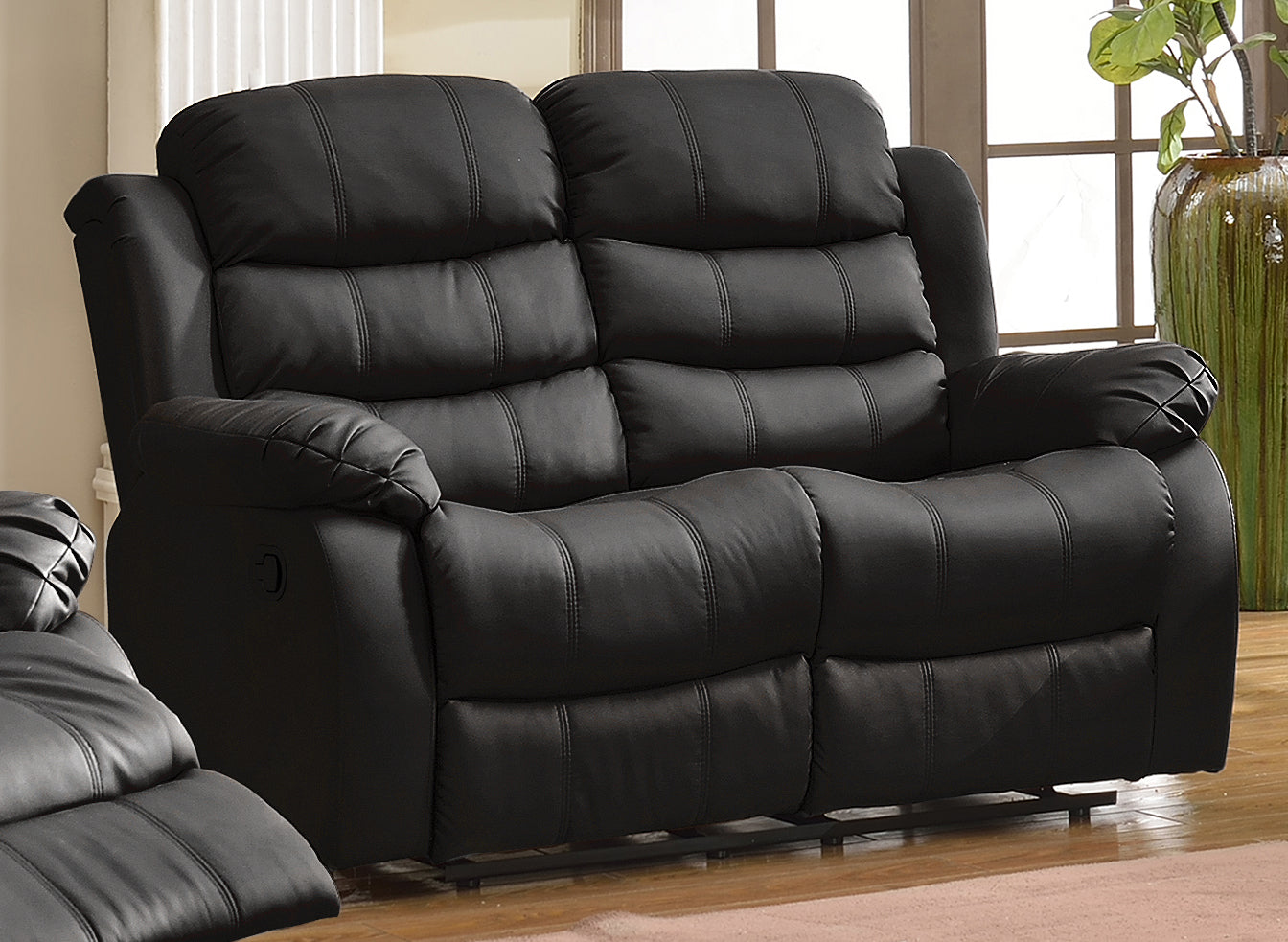 Maverick Reclining Loveseat